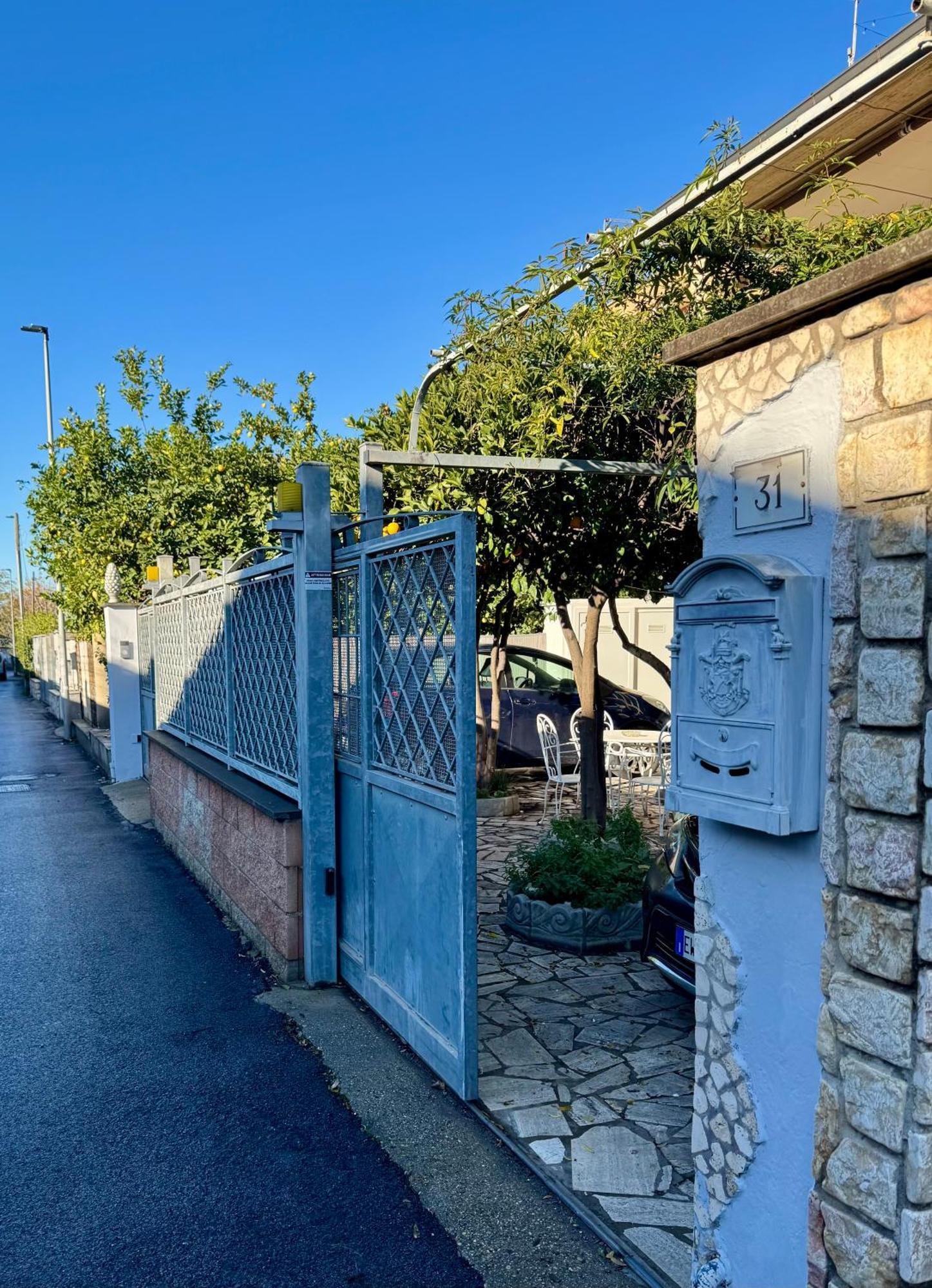 Fil Rouge Hotel Ciampino Exterior photo